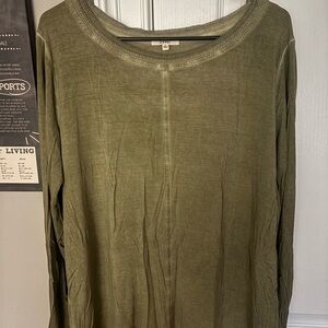 Easel Olive Green Crew Neck Top